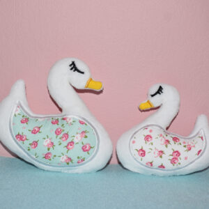 Swan Stuffie ITH