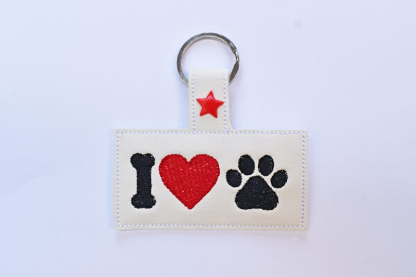 Paw with heart Key Chain 4 4x4