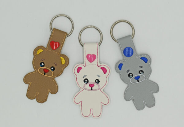 Little teddy bear keychain ITH 4x4