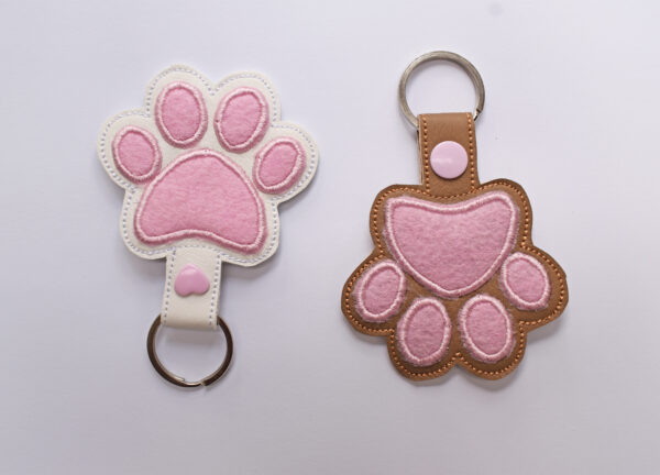 Paw Key Chain 4x4