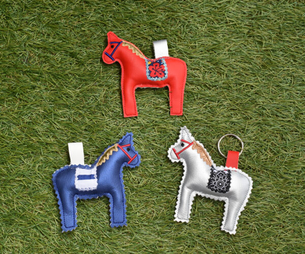 horse pendant 4x4 key fob